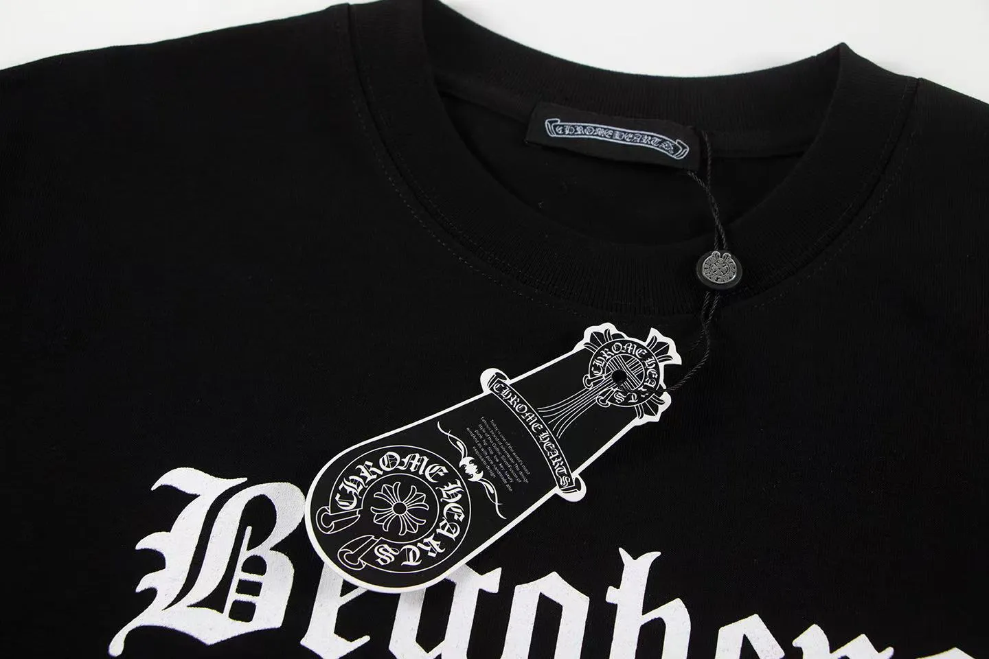 🅿️146 Style: 2025 new Croix Heart short-sleeved T-shirt Material: High version 300g double yarn combed cotton Size: S～XL Color: Black Style number: Z010